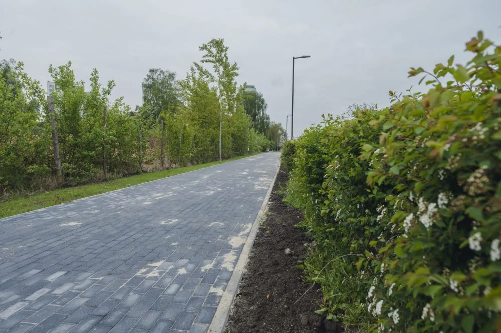 Nowe ścieżki pieszo-rowerowe na ul. Dworskiej i Bohaterów Westerplatte