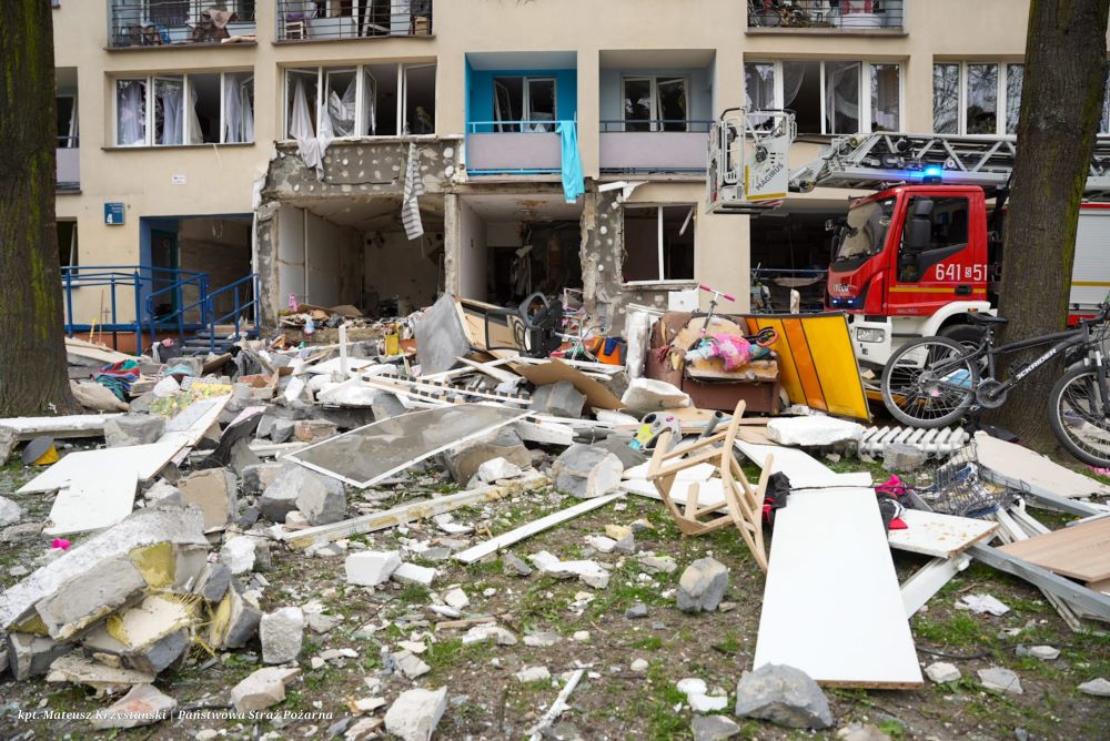 Poszkodowani wybuchu gazu przy ul. Darwina odbierają klucze do mieszkań zastępczych