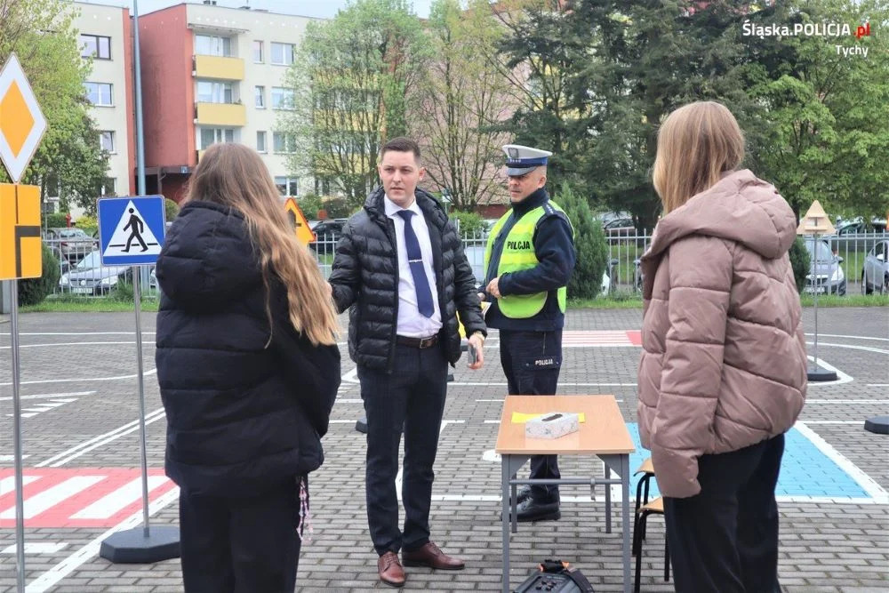 Turniej Bezpieczeństwa w Ruchu Drogowym pod czujnym okiem policjantów