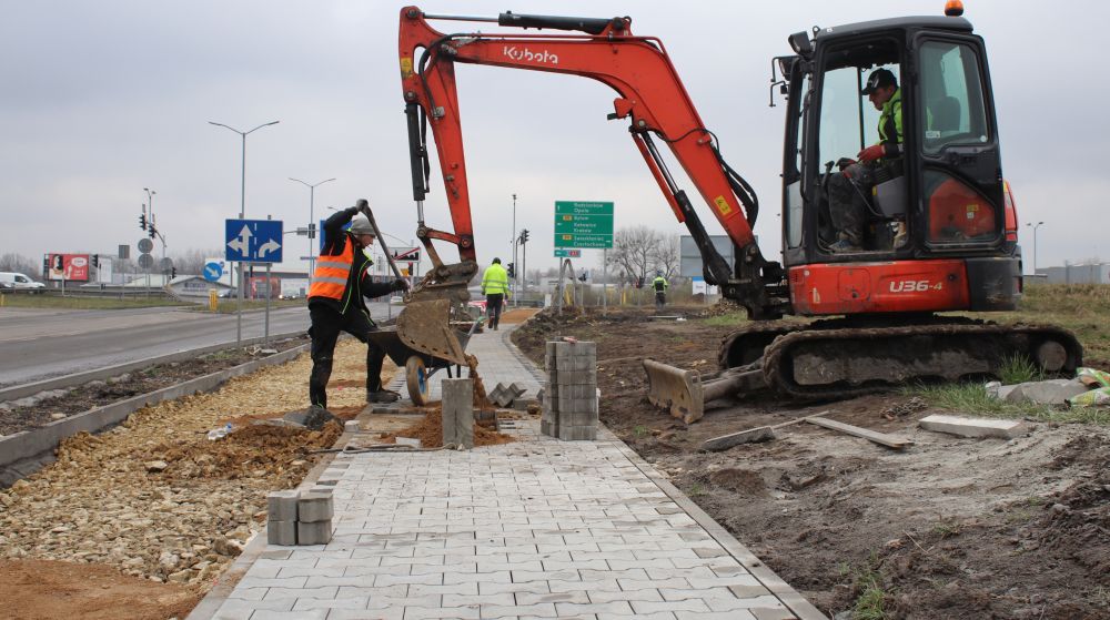 Powstaje połączenie pieszo-rowerowe przecinające drogę wojewódzką nr 911