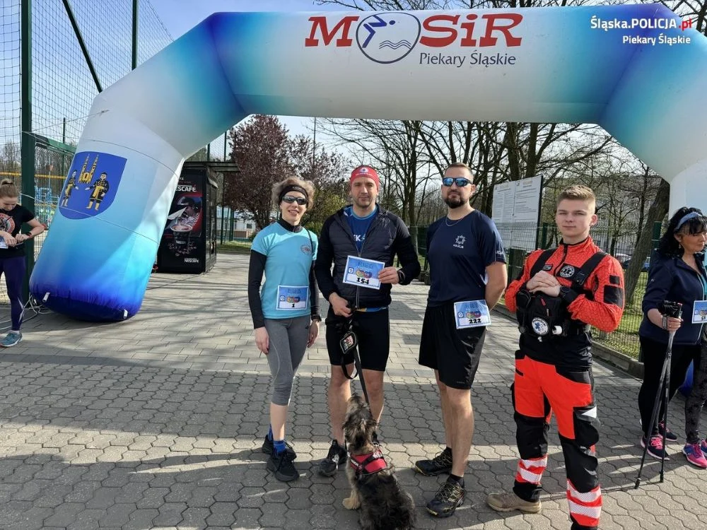 Mundurowi z Piekar Śląskich wzięli udział w Biegu Świadomości Autyzmu