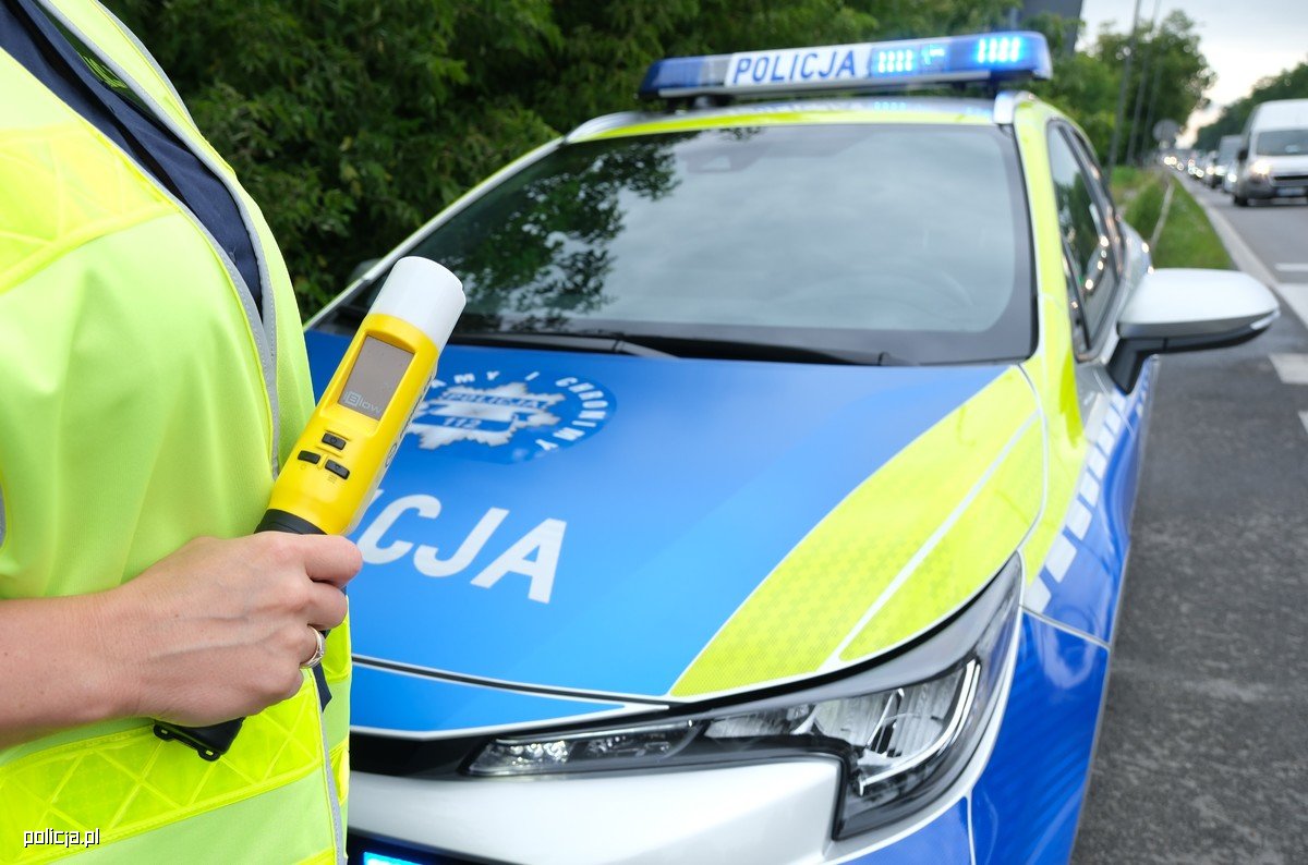 Majówka start! Policja kontroluje bezpieczeństwo na drogach