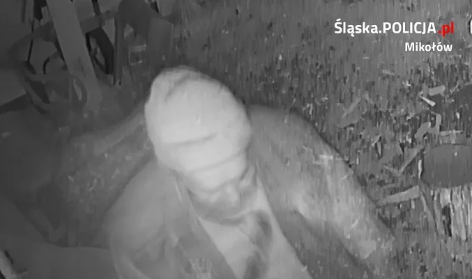 Podejrzewany o kradzież w Orzeszu - czy rozpoznajesz?