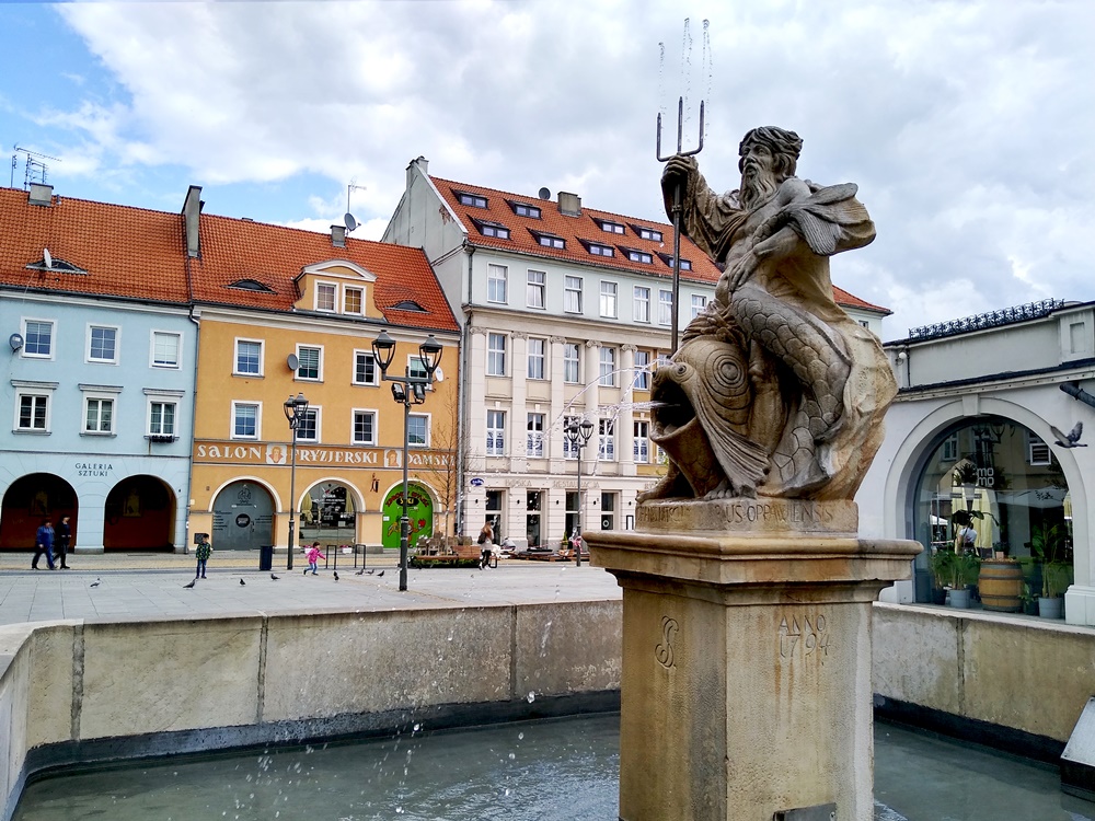 Sezon na fontanny rozpoczęty. Zaplanuj spacer po mieście!