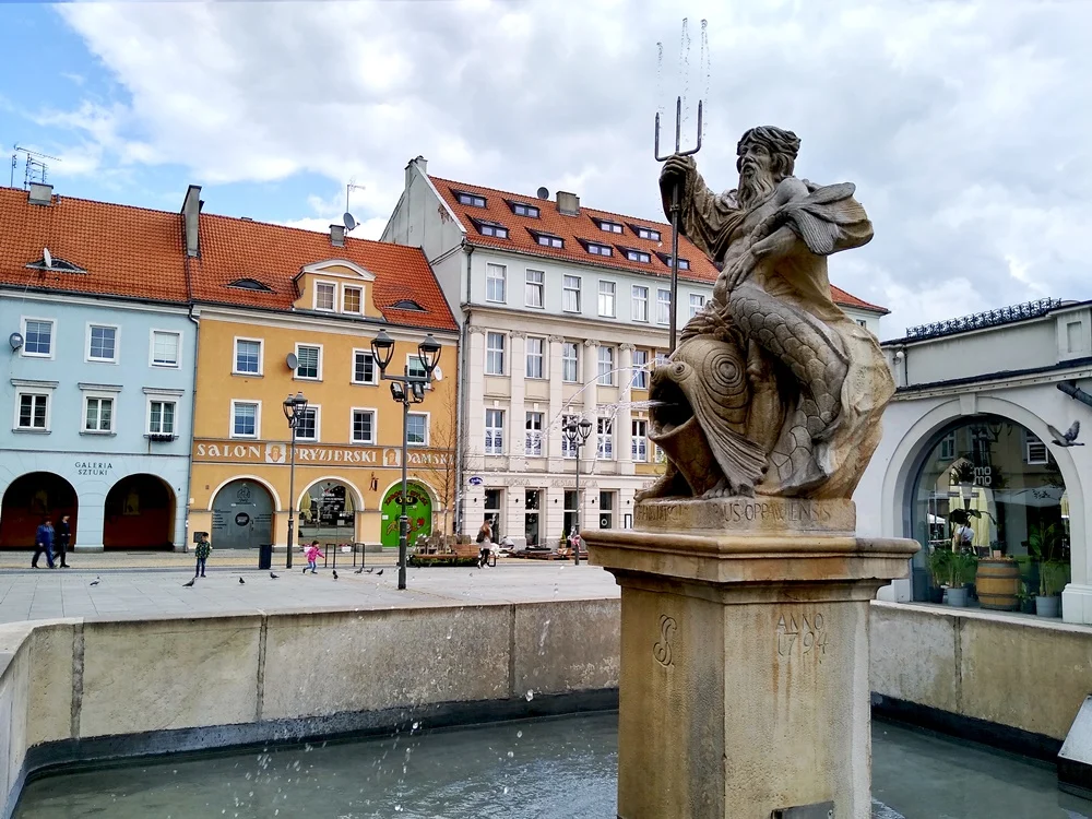 Sezon na fontanny rozpoczęty. Zaplanuj spacer po mieście!