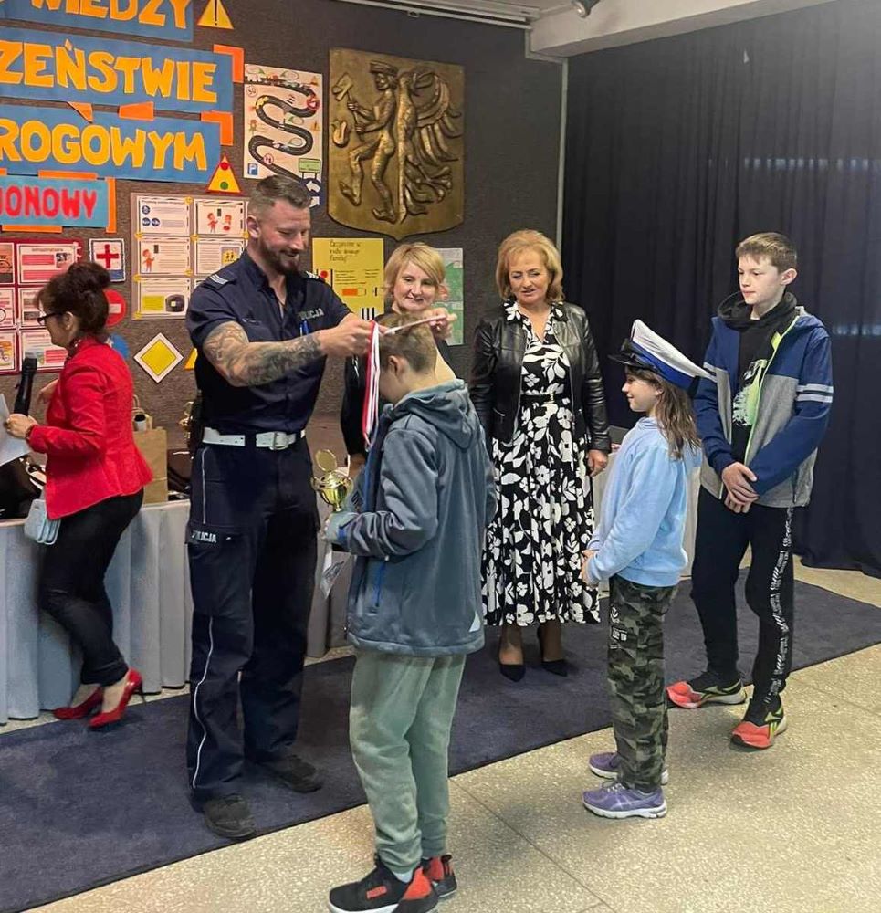 Mundurowi wręczali nagrody na Turnieju Wiedzy o Bezpieczeństwie w Ruchu Drogowym!