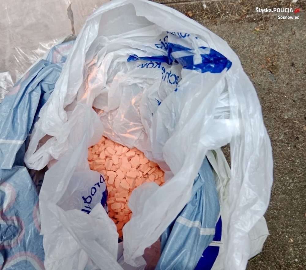Spora ilość narkotyków u 35-latka z Sosnowca. Mężczyzna miał 7 tys. działek amfetaminy!