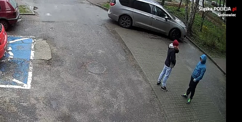 Sosnowieccy policjanci poszukują sprawców włamania na ul. Wspólnej