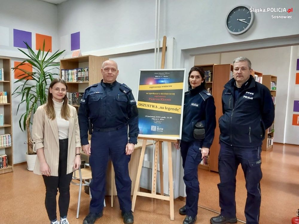 Sosnowieccy seniorzy na spotkaniu z policjantami w ramach akcji "Znam te numery"