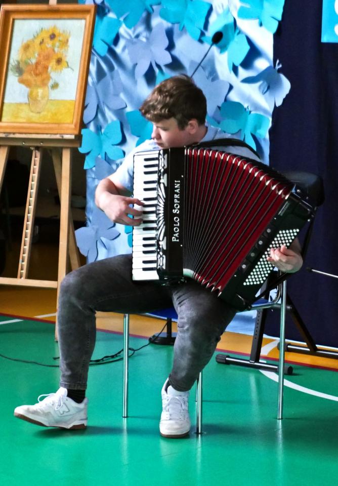 Światowy Dzień Świadomości Autyzmu: Muzyczna Solidarność w Zespole Szkół nr 2 Specjaln 14