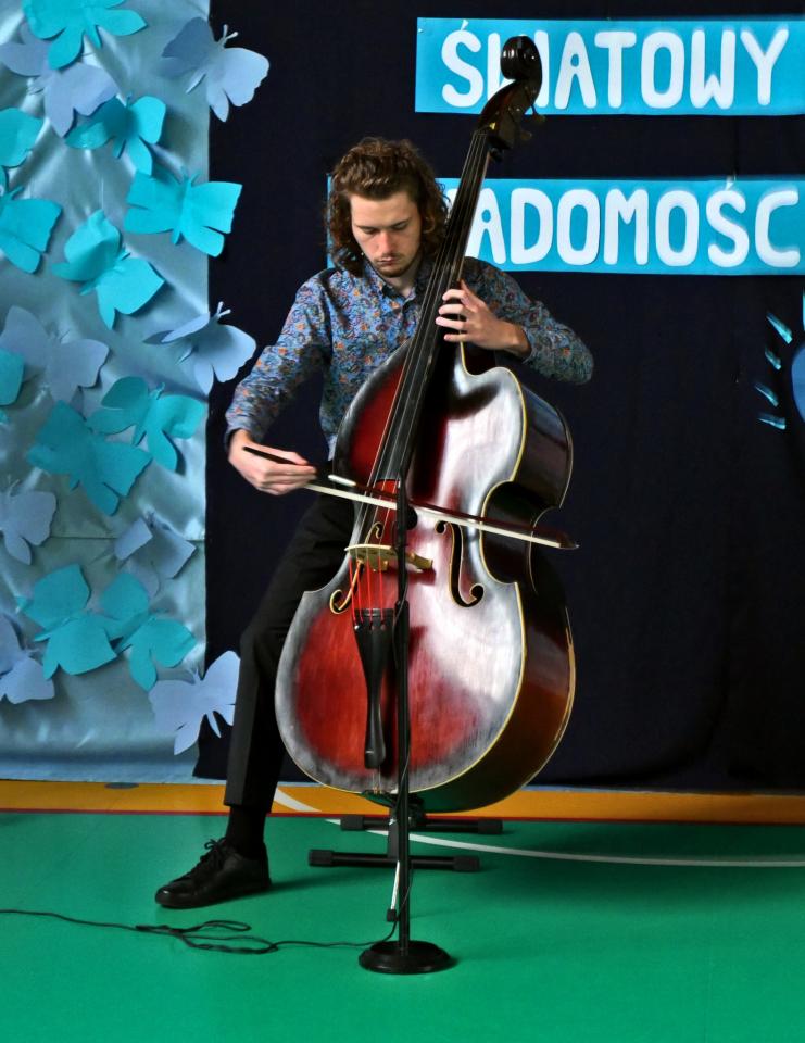 Światowy Dzień Świadomości Autyzmu: Muzyczna Solidarność w Zespole Szkół nr 2 Specjaln 22