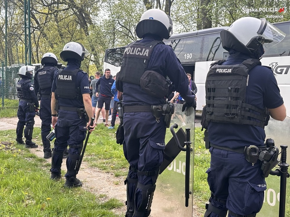 Policjanci zabezpieczali mecz pomiędzy drużynami GKS-u Katowice i Odrą Opole