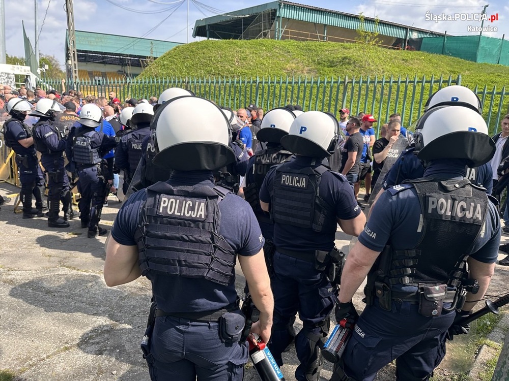 Policjanci zabezpieczali mecz pomiędzy drużynami GKS-u Katowice i Odrą Opole