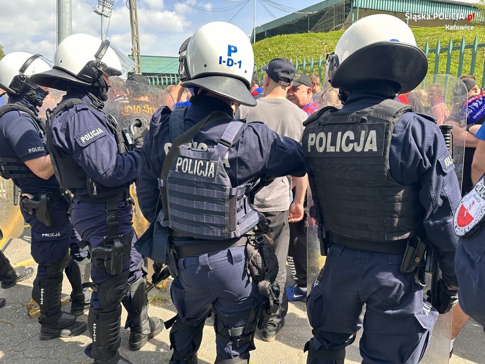 Policjanci zabezpieczali mecz pomiędzy drużynami GKS-u Katowice i Odrą Opole