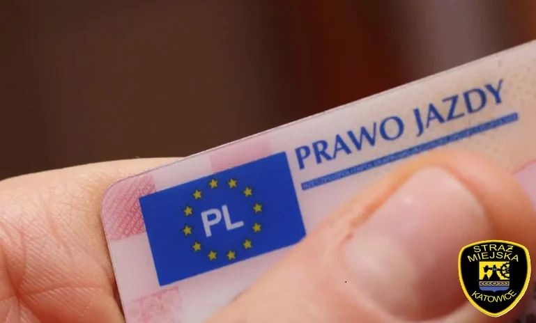 Strażnicy Miejscy z Katowic zatrzymali do kontroli kierowcę bez uprawnień