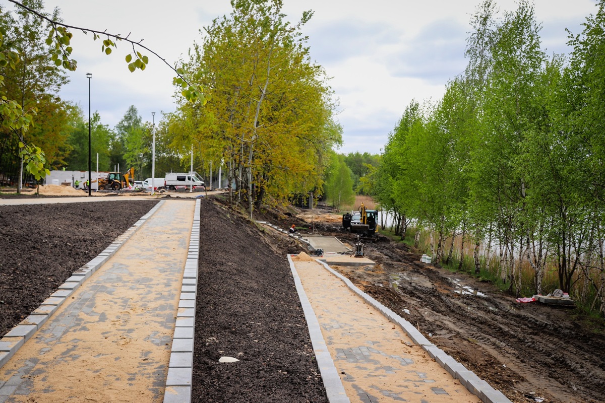 Postępy prac przy modernizacji katowickiej Doliny Pięciu Stawów