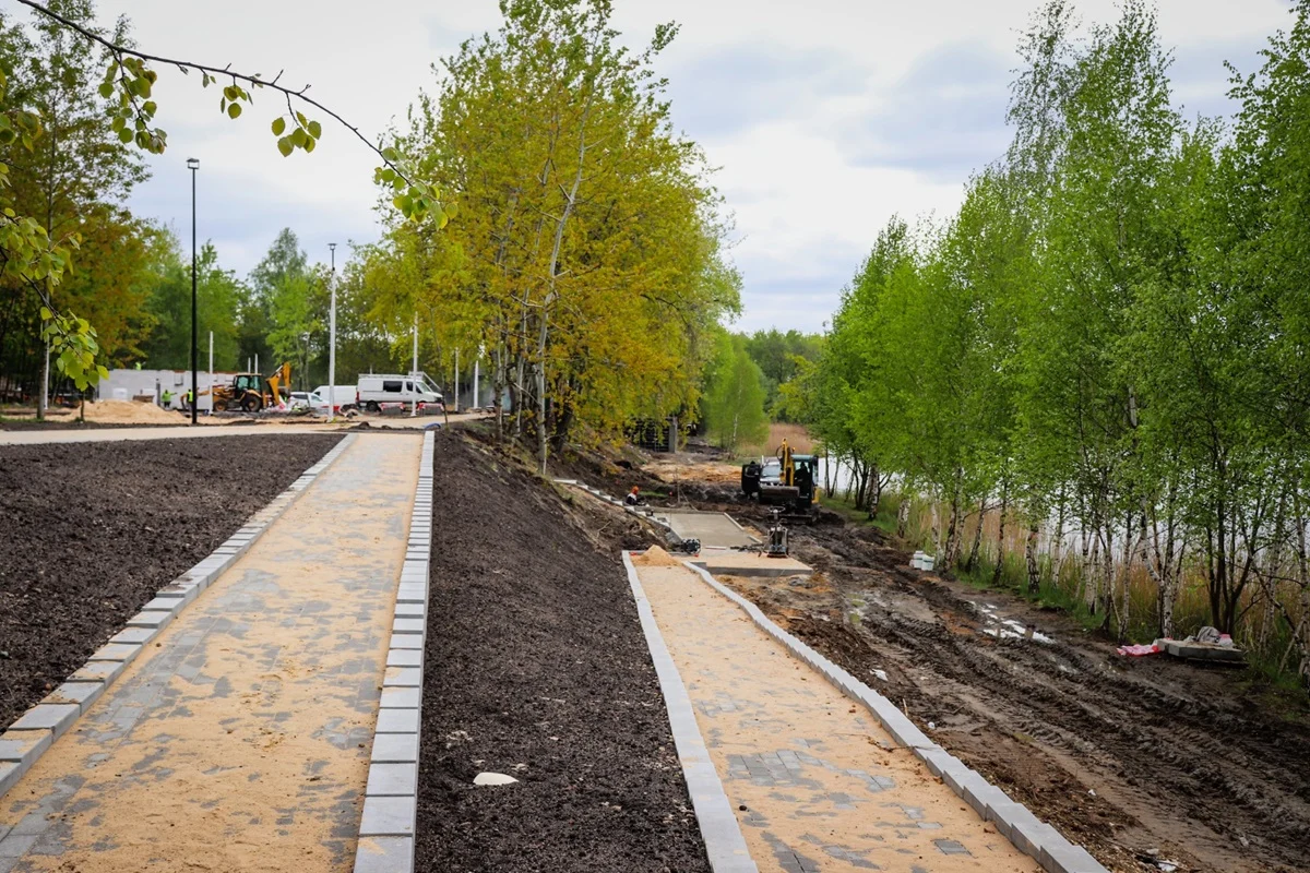 Postępy prac przy modernizacji katowickiej Doliny Pięciu Stawów