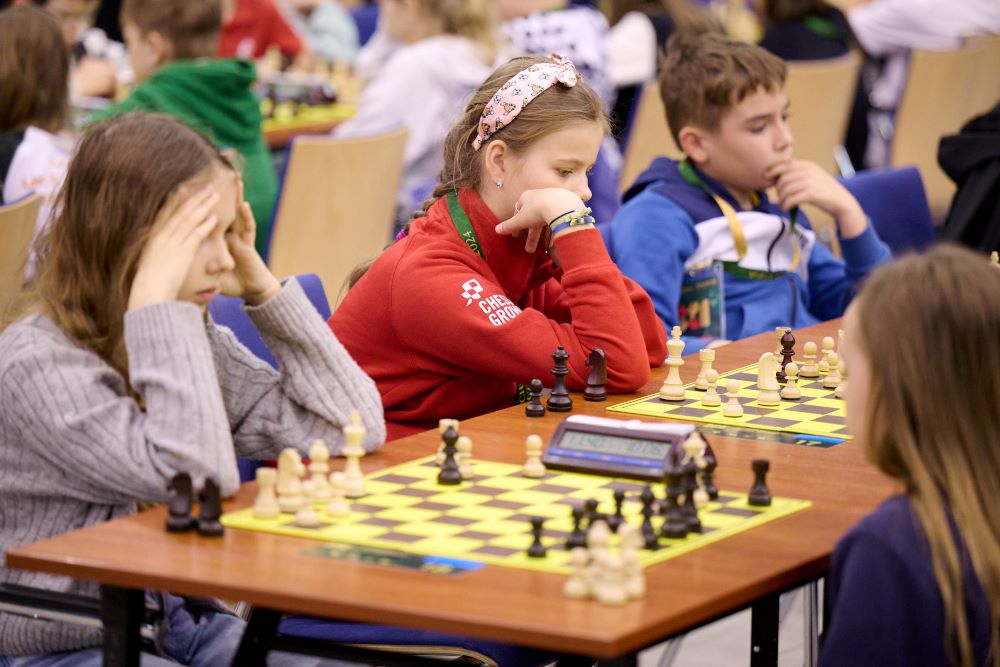 Radosław Wojtaszek z Pucharem 100-lecia Śląskiego Związku Szachowego. Piękny festiwal!