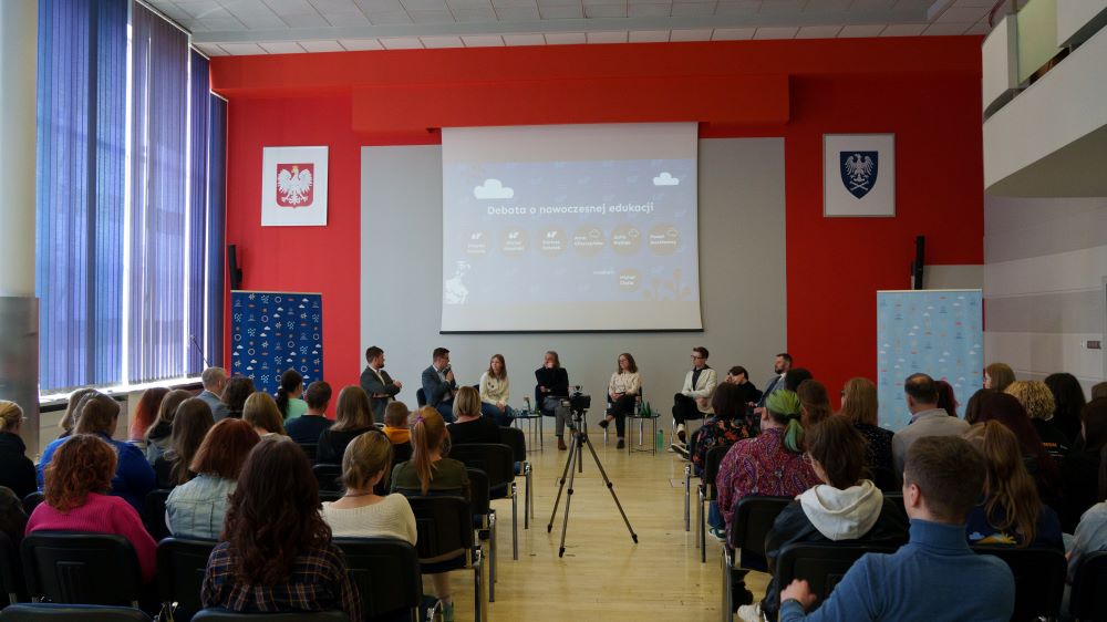 Uniwersytet Śląski i Szkoła w Chmurze rozpoczynają ścisłą współpracę