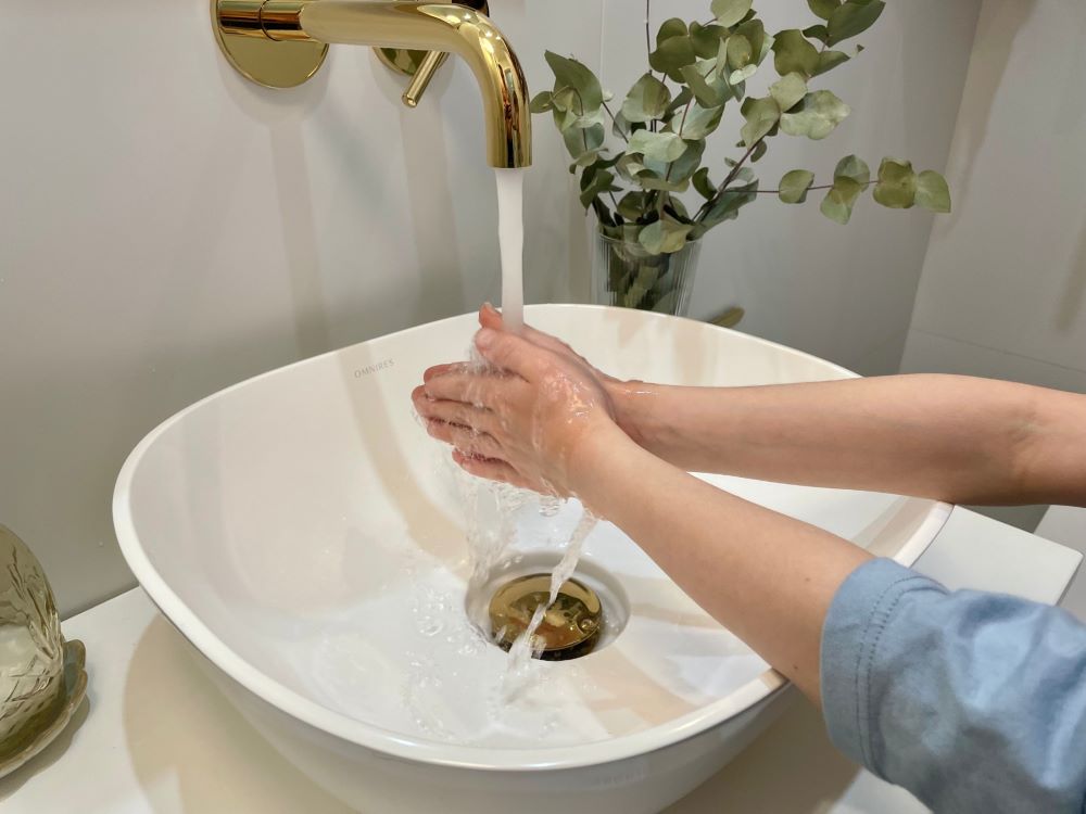 Czyste dłonie, zdrowy świat: Jak higiena rąk wspiera zdrowie publiczne