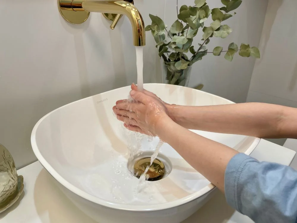 Czyste dłonie, zdrowy świat: Jak higiena rąk wspiera zdrowie publiczne