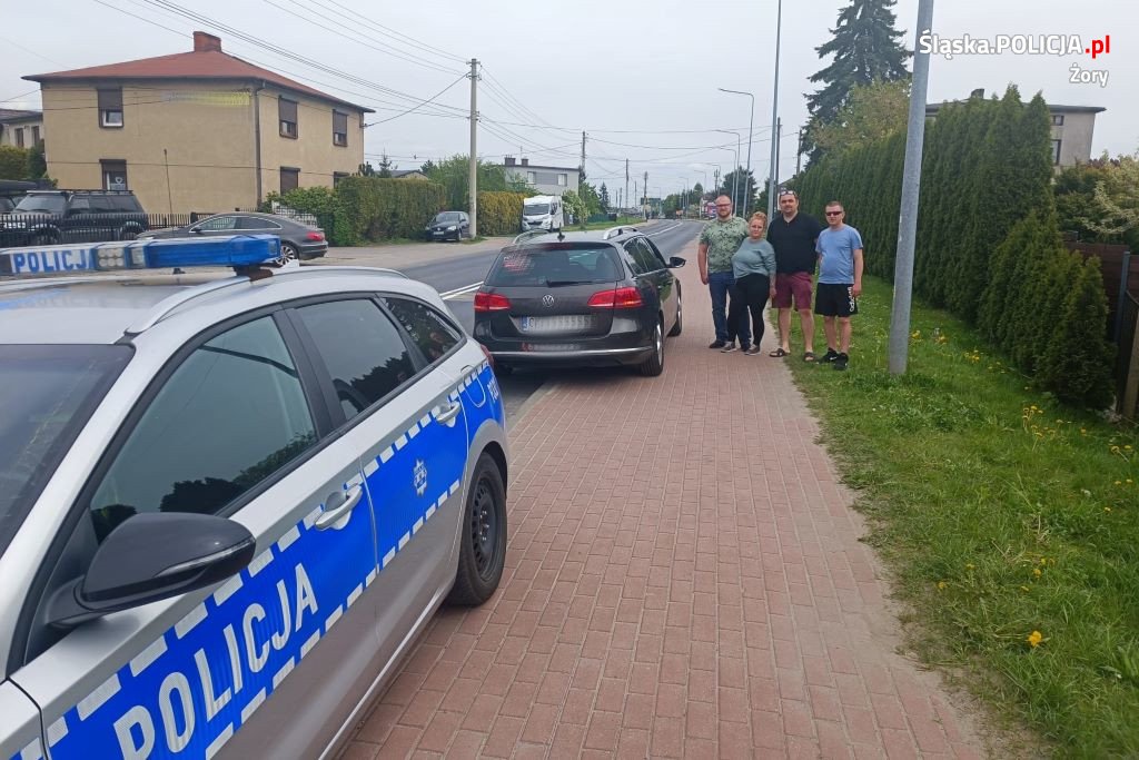 3-latek błąkał się po ul. Wodzisławskiej. Dziecko miało uciec przez dziurę w płocie!