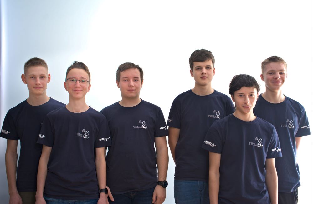 Uczniowie „Tesli” dostali się do finału konkursu CanSat 2023/2024!