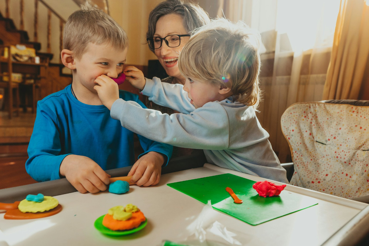 Jak przebiega terapia dzieci z autyzmem?