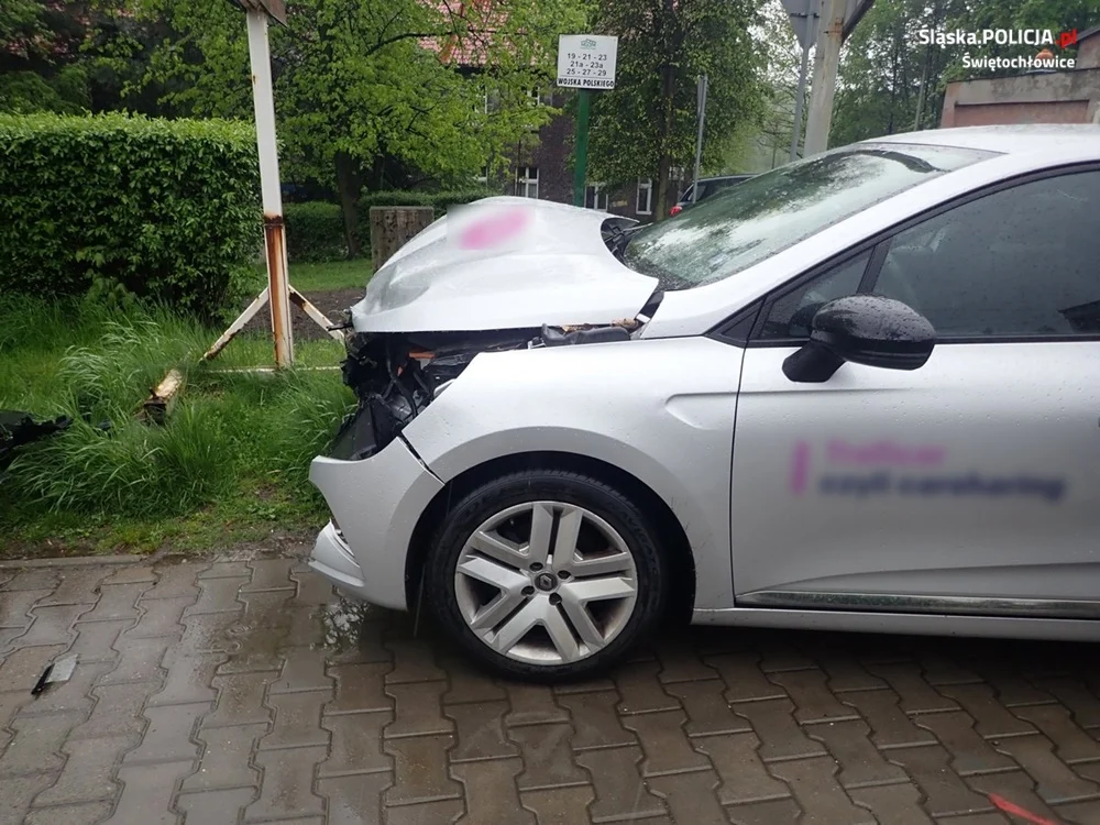 Kolizja przy ul. Wojska Polskiego. Kierowca traficar'a nie ustąpił pierwszeństwa przejazdu