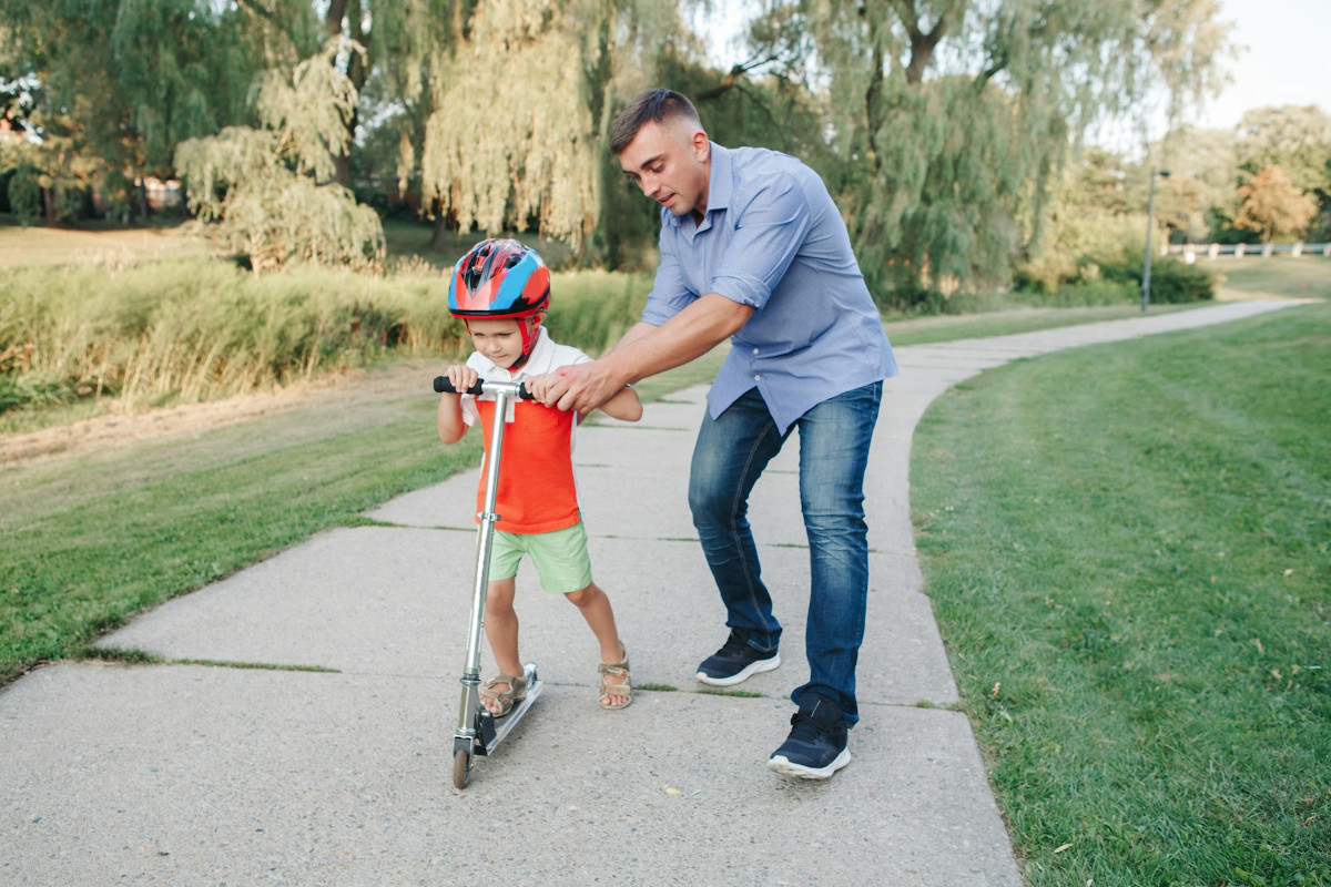 Rodzinne popołudnie z zabawkami. Od hulajnogi po zabawki interaktywne
