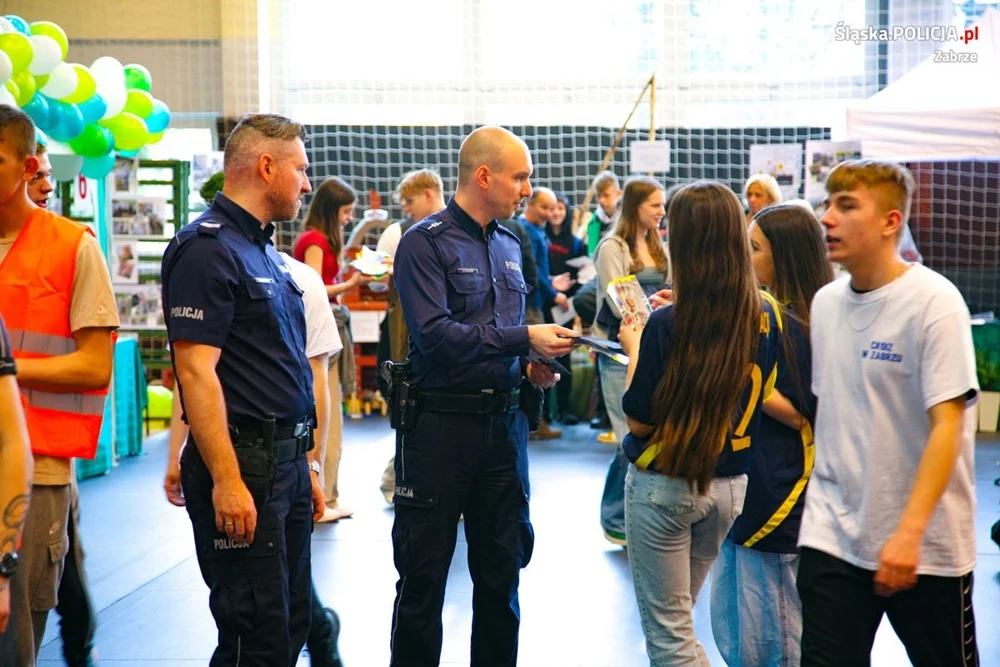 Zabrzańscy policjanci brali udział XXVI Targach Edukacyjnych "Szkolne Prezentacje 2024"