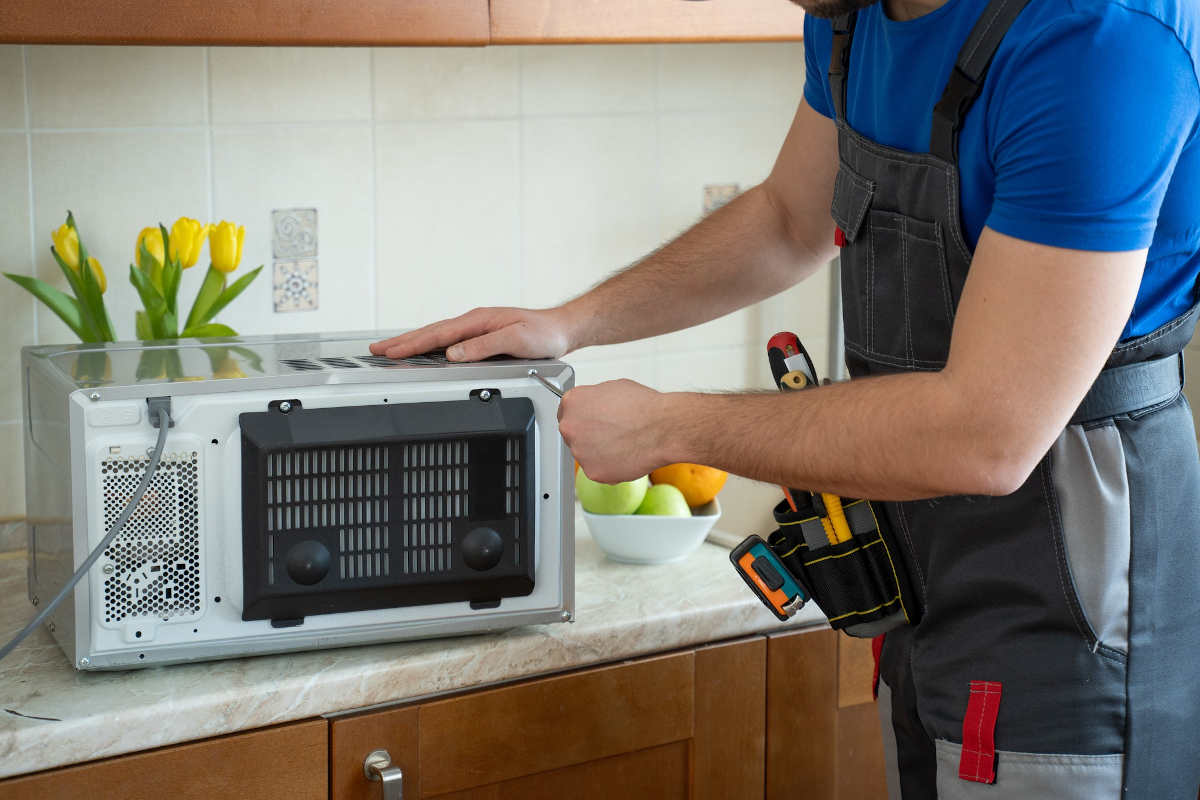 Przewodnik po serwisach AGD. Jak wybrać najlepszy i skorzystać z ich usług?