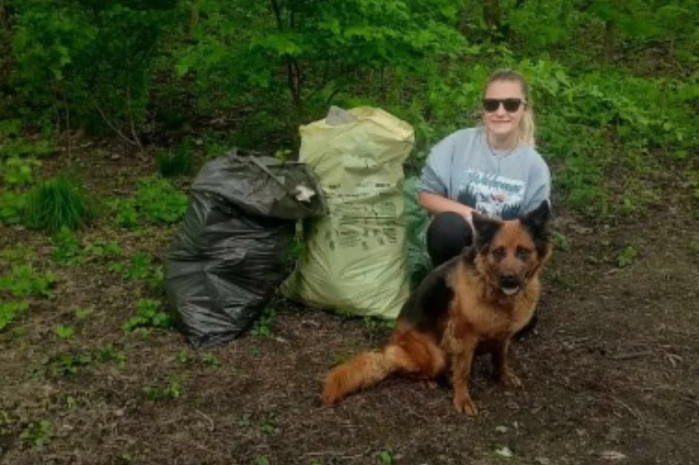 Wolontariusze posprzątali tereny spacerowe wokół zabrzańskiego schroniska!