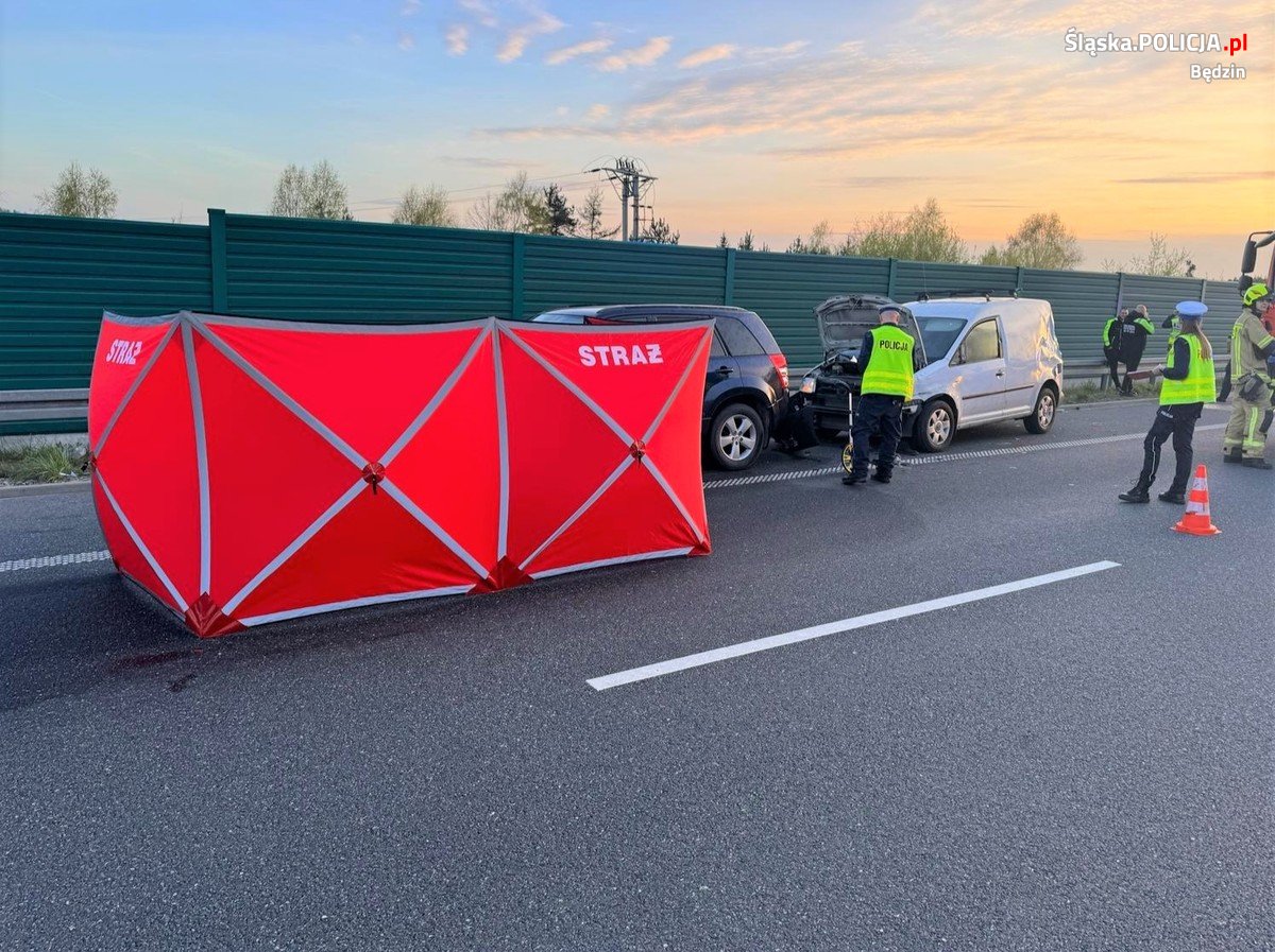 Śmiertelny wypadek na trasie S-1. 60-latek miał dolewać paliwo na pasie awaryjnym!