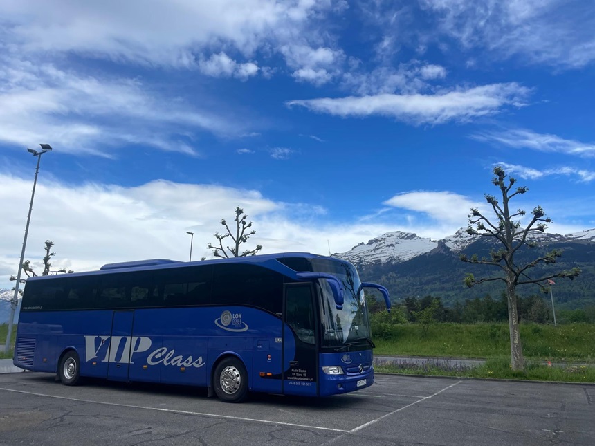 Dobra Szkoła Lok Wynajem autokarów i wynajem busów Ruda Śląska Jakubowski Transport