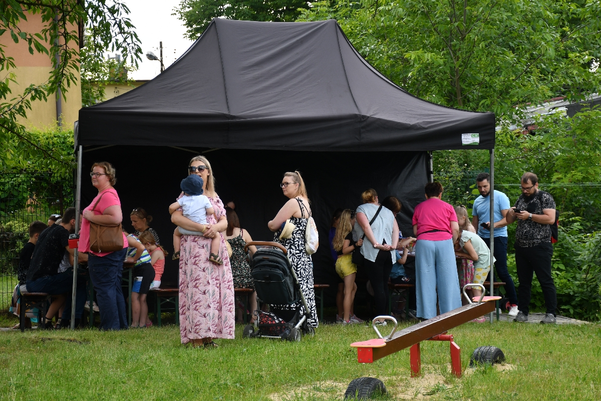 Piknik przy piekaroku 17