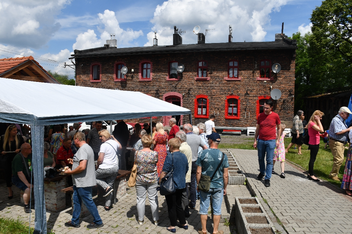 Piknik przy piekaroku 55