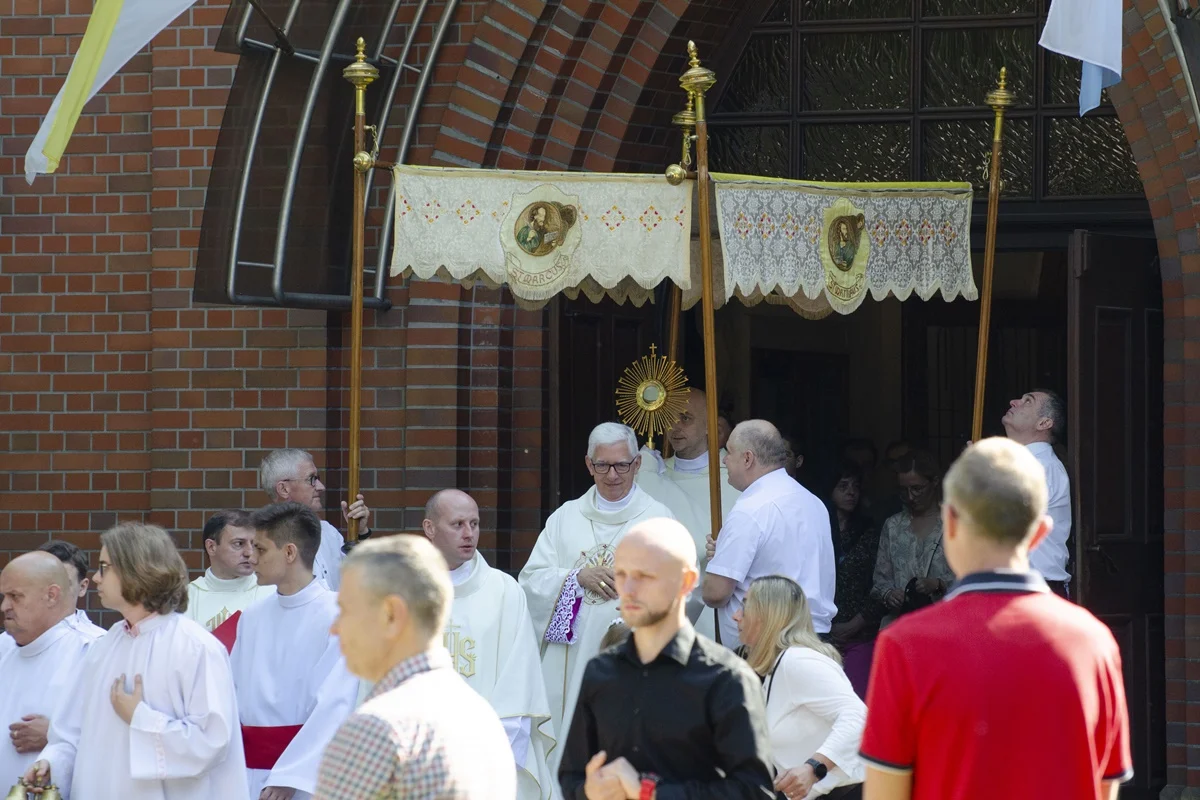 Procesja Bożego Ciała w Bielszowicach. Sprawdź jak było! [FOTORELACJA]