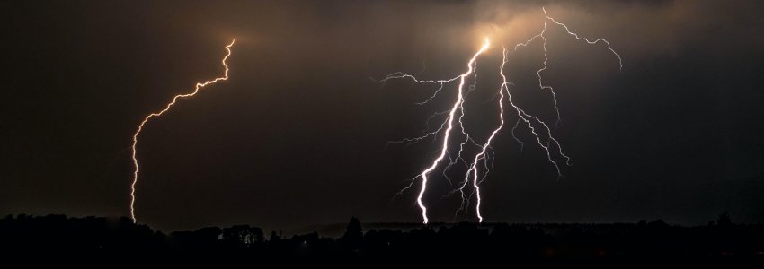 Burze nadciągają. Instytut Meteorologii i Gospodarki Wodnej ostrzega!