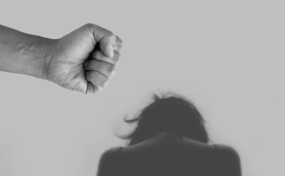 Policja zakończyła cierpienie kobiety. 45- latek trafi do więzienia