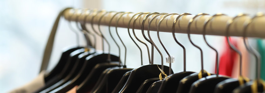 Przed nami kiermasz odzieży używanej. Sprzedaj i kup ubranie z drugiej ręki