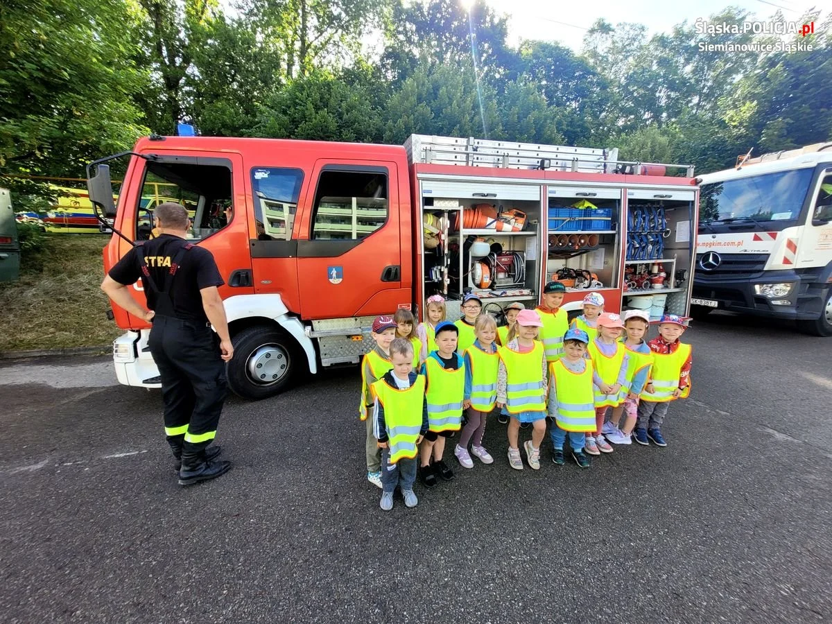 Policjanci wzięli udział w inicjatywie "Ja jadę, Ty pomagasz"!