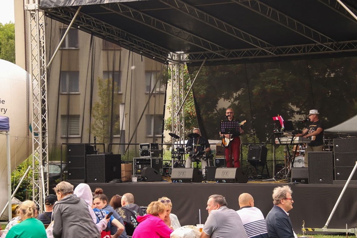 Tak bawili się mieszkańcy na pikniku pod Jarzębiną!