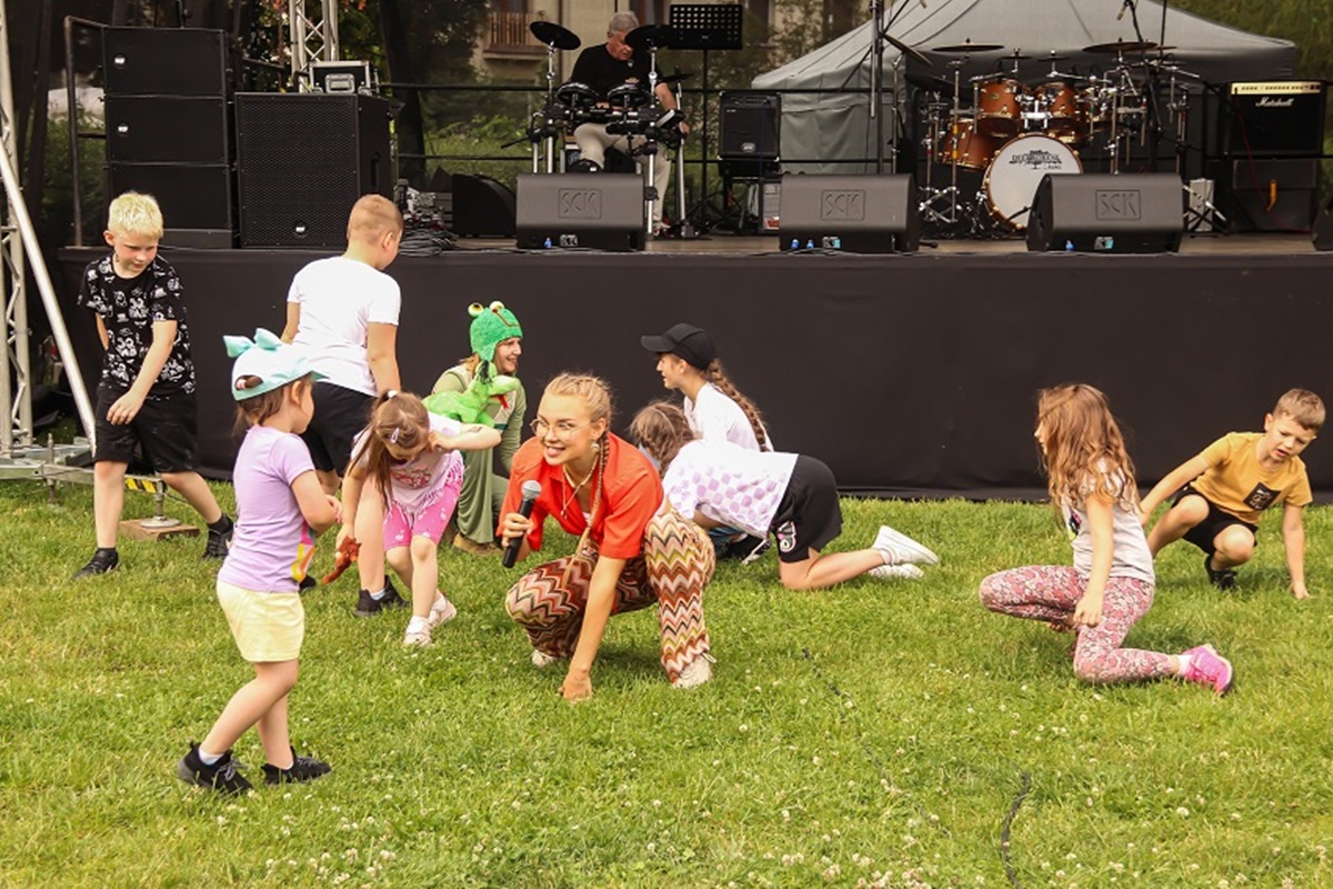 Tak bawili się mieszkańcy na pikniku pod Jarzębiną!