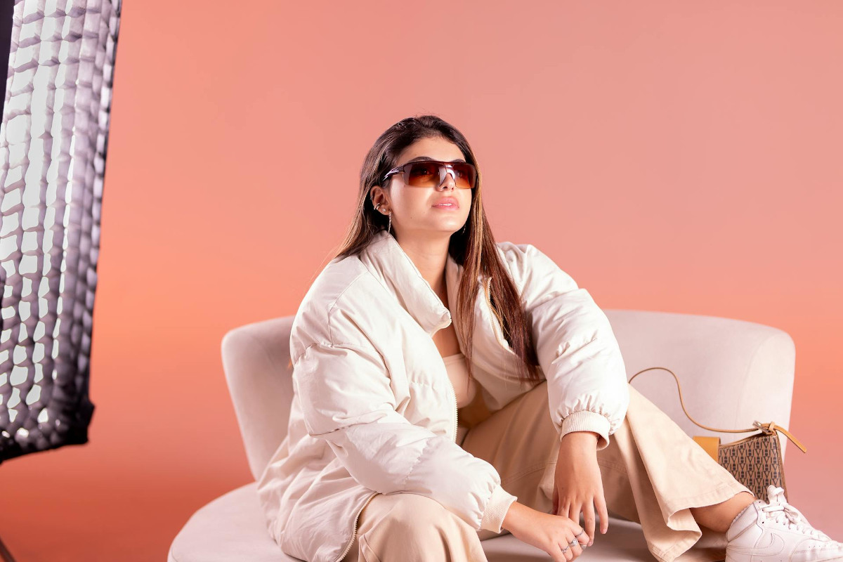 Nadchodzące trendy wiosna-lato 2024: Fuzja minimalizmu i modnych wzorów