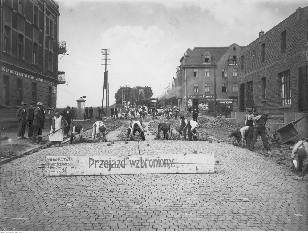 Sobotnie spacery śladami piekarskich dziejów