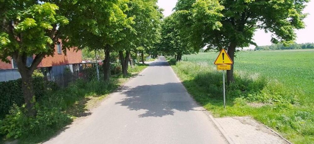 Prośba została spełniona. Wkrótce odbędzie się utwardzenie pobocza wzdłuż ul. Dąbrówki