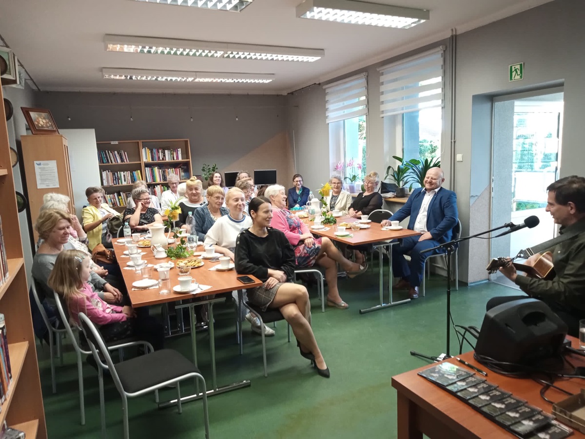 Literackie Świętowanie: Tydzień Biblioteki w Orzeszu