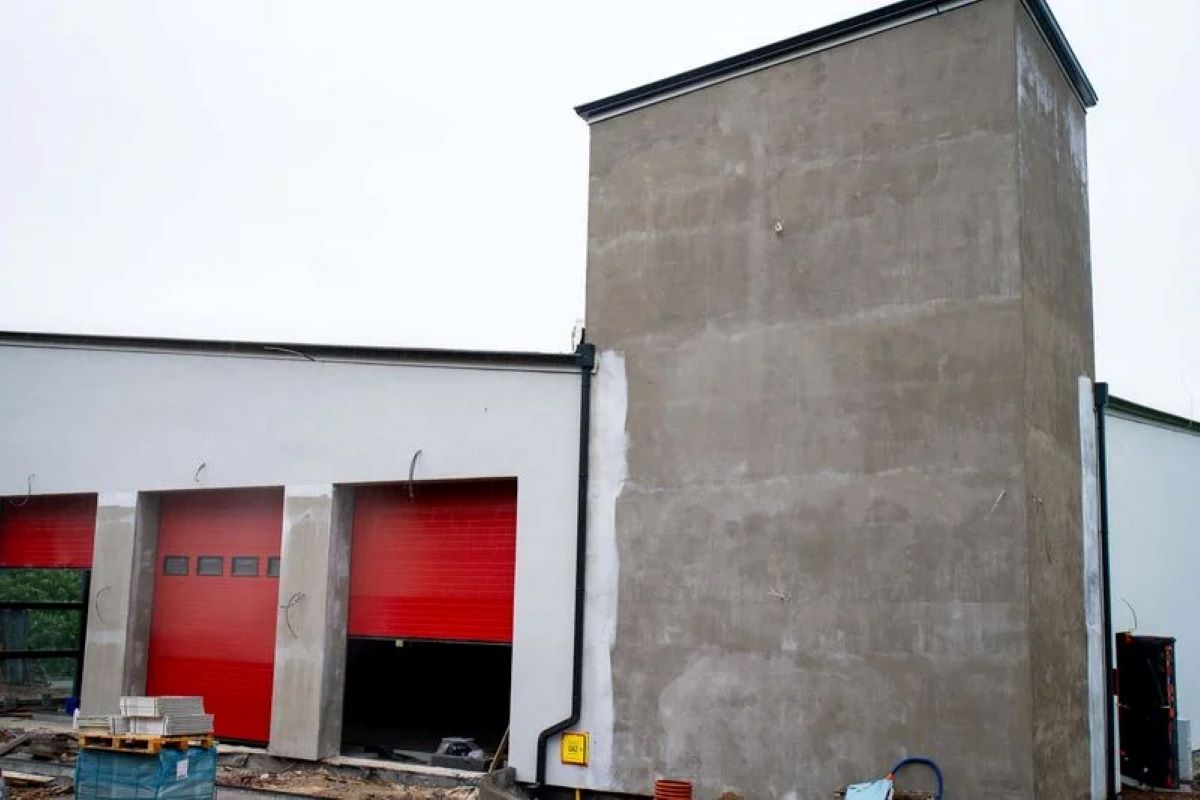 Nowa remiza strażacka w Niewiadomiu bliska otwarcia!