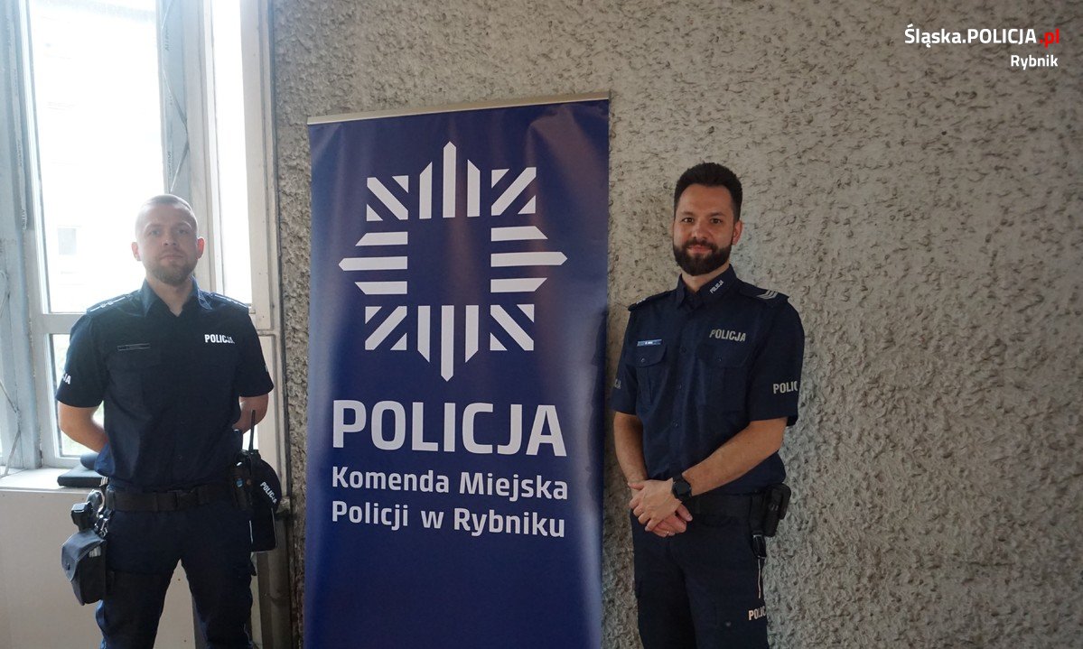 Mundurowi z Rybnika zaprezentowali służbę w policji na targach pracy